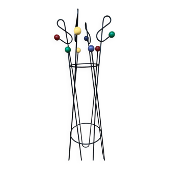 Treble clef coat rack