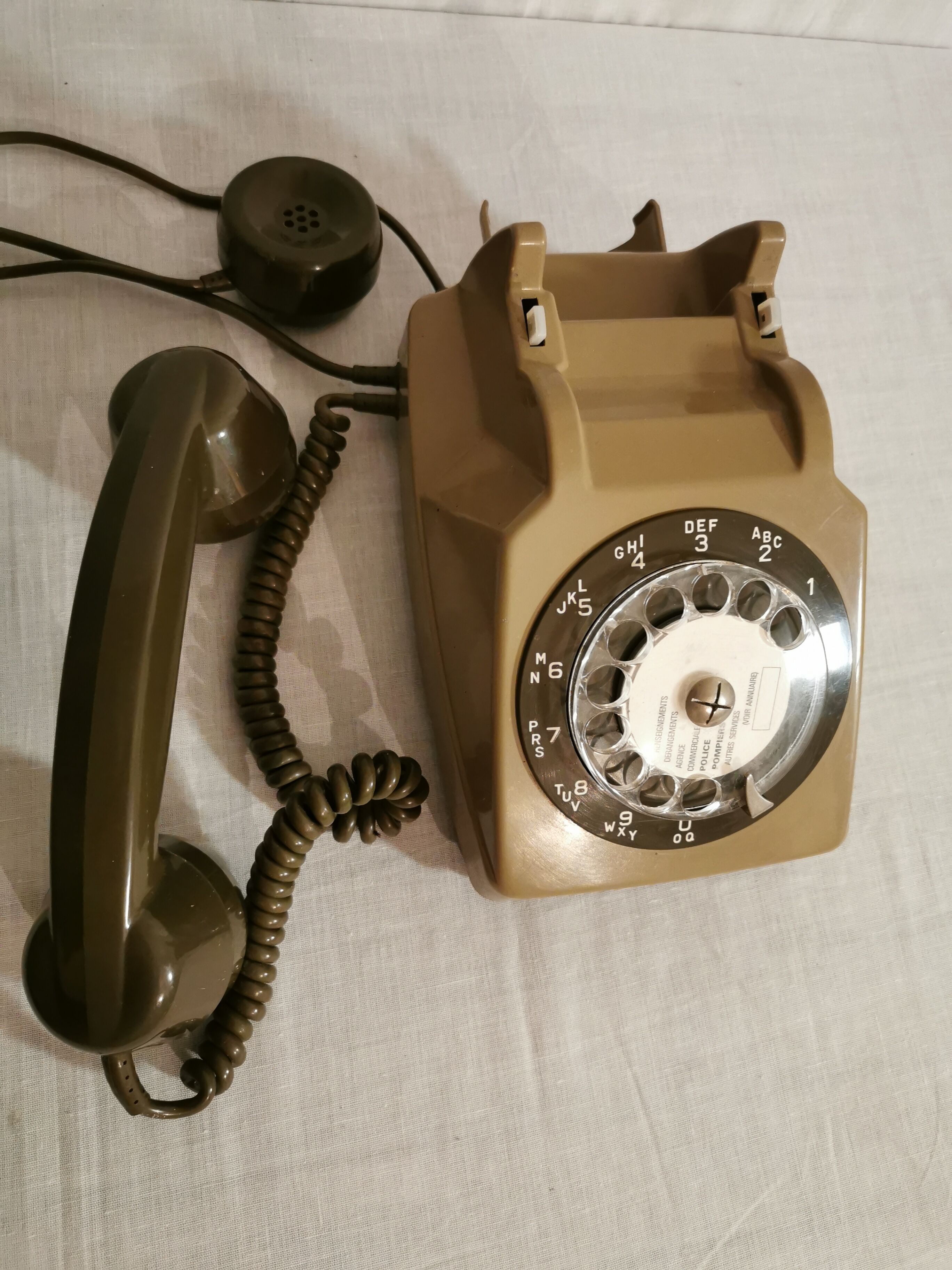 Phone year 1980 PTT Vintage khaki