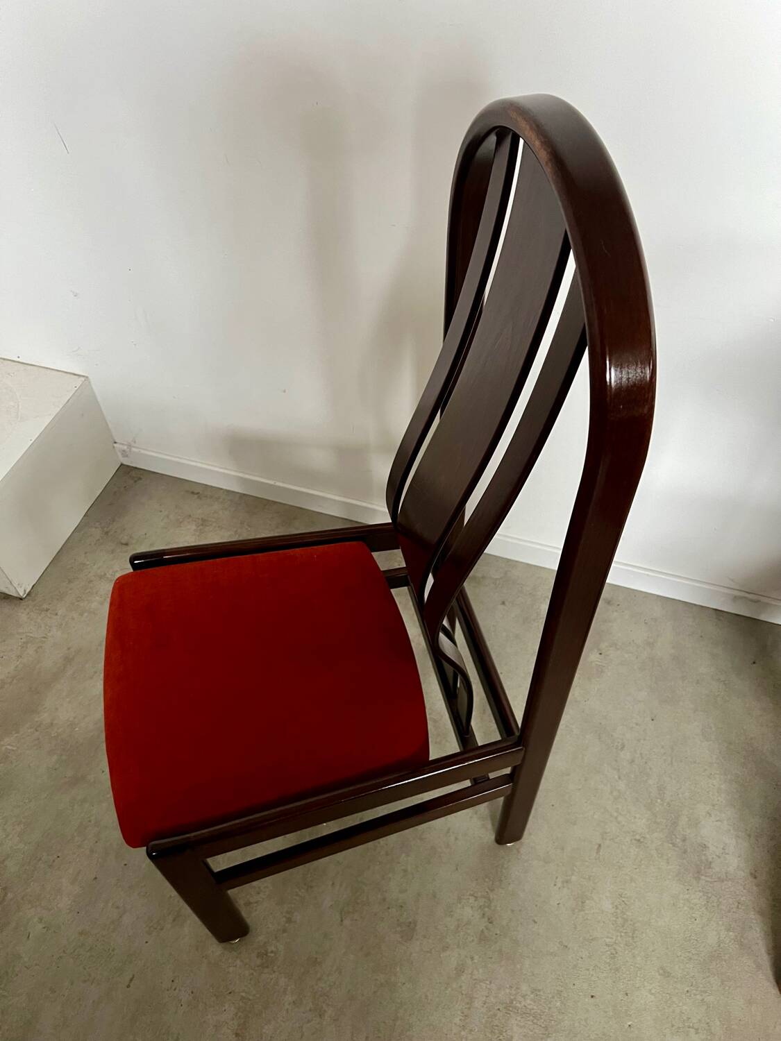 Lot 6 anciennes chaises en bois courbé design italien des années 70 vintage