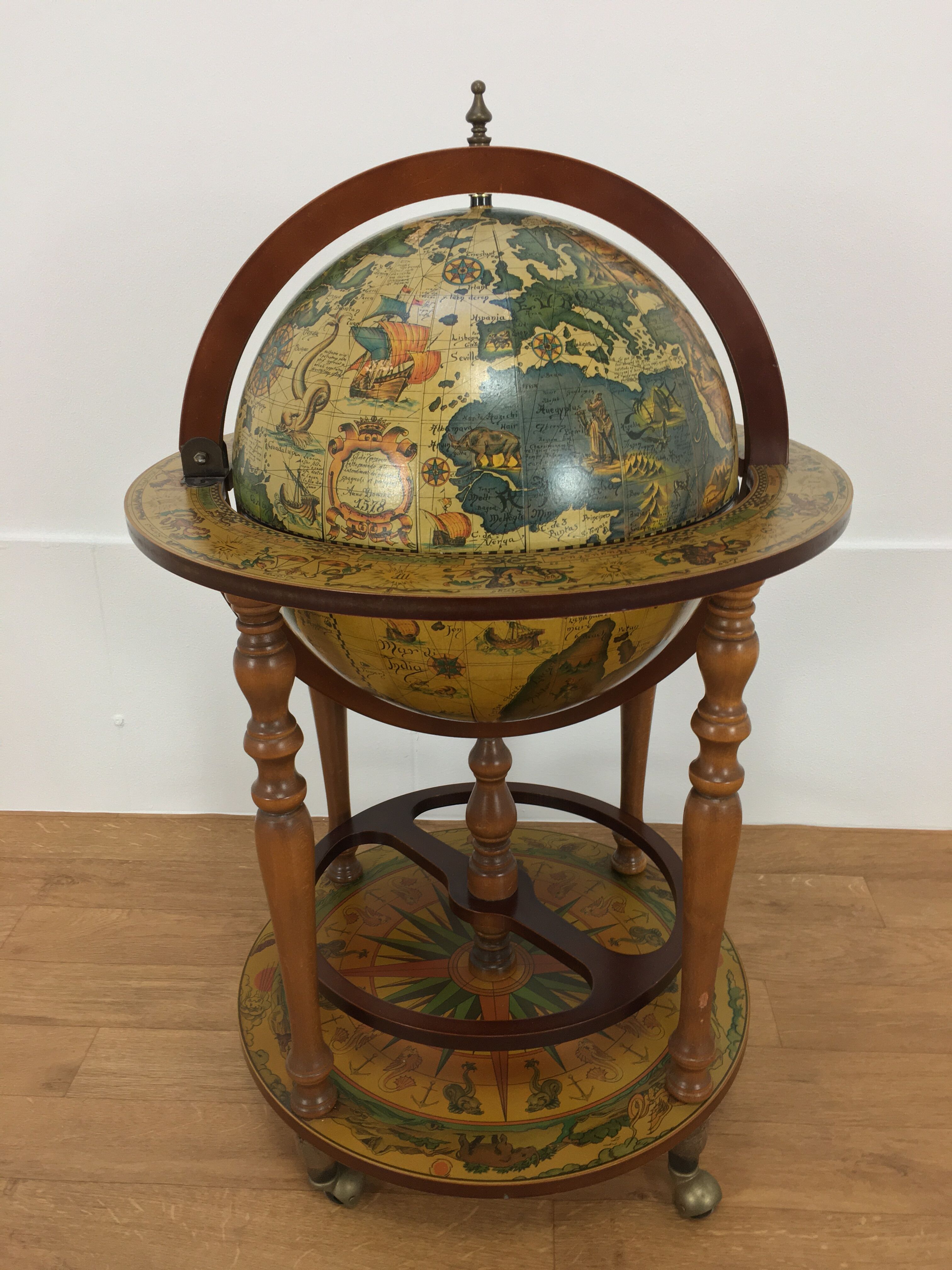 Globe bar wooden world, wheeled world