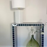 Black high console white seal