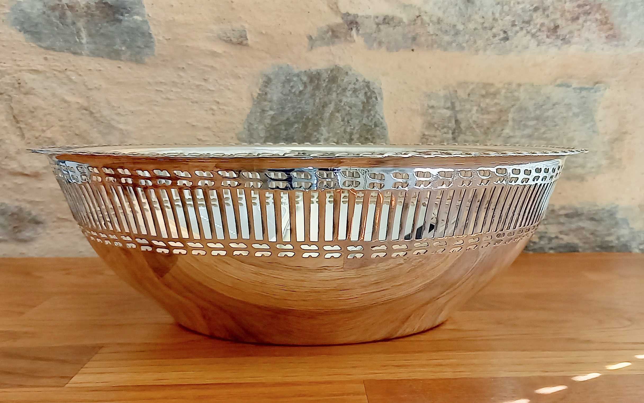 Silver metal bread basket openwork punched
