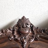 Mirror cabinet with pediment