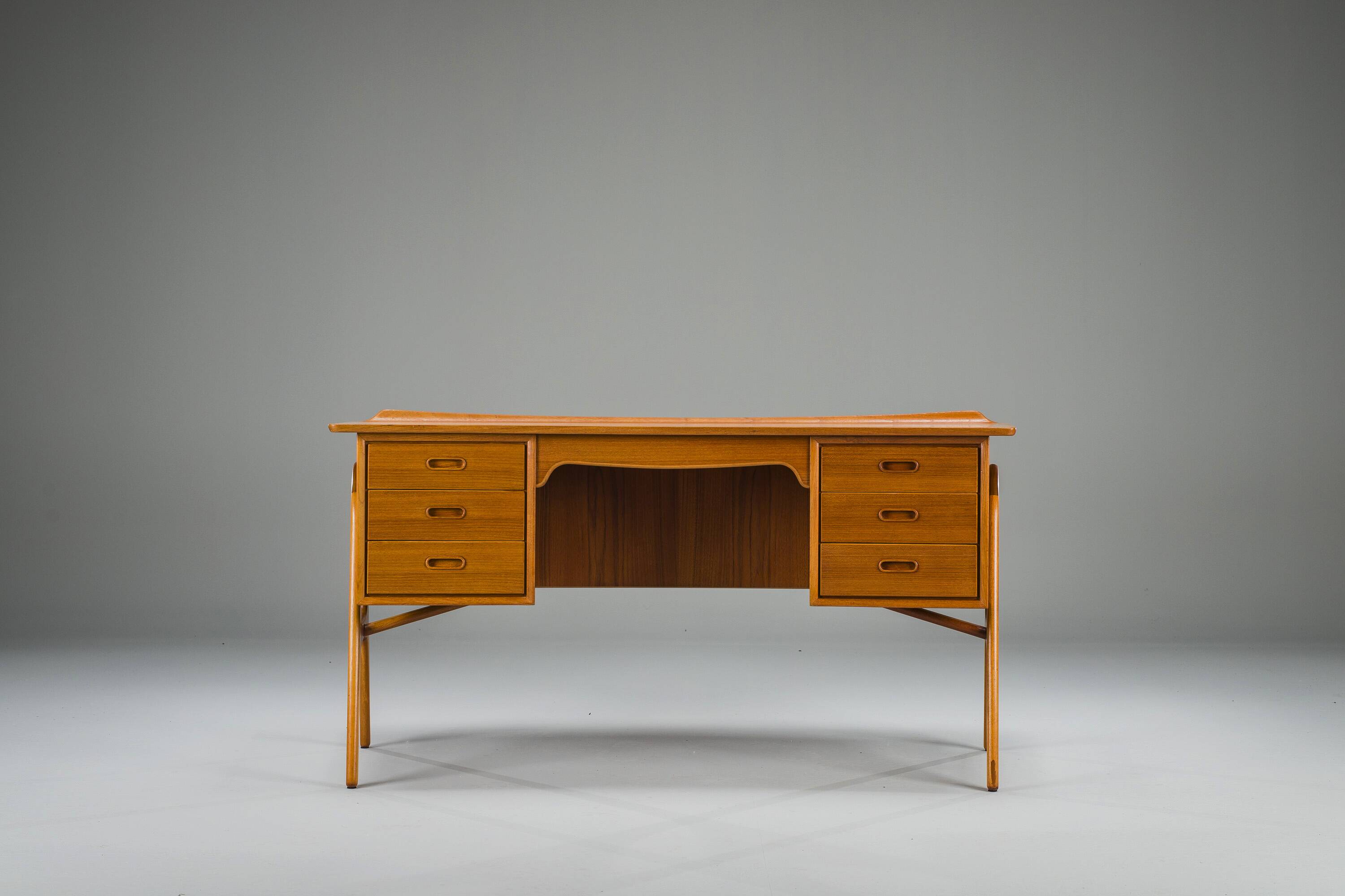 Mid-Century Danish Teak Desk by Svend Åge Madsen for Sigurd Hansen, 1950s