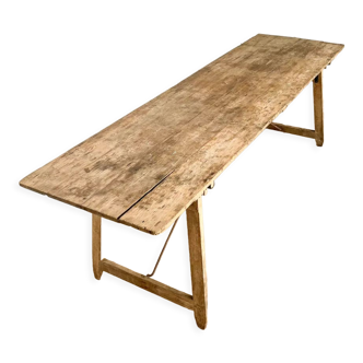 Folding guinguette table