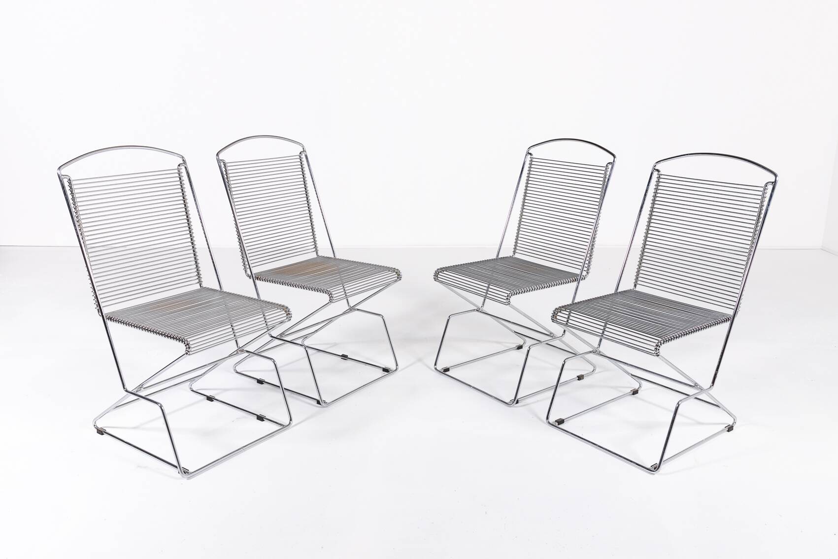 Set of 4 Vintage Architectural steel wire chairs, Italy