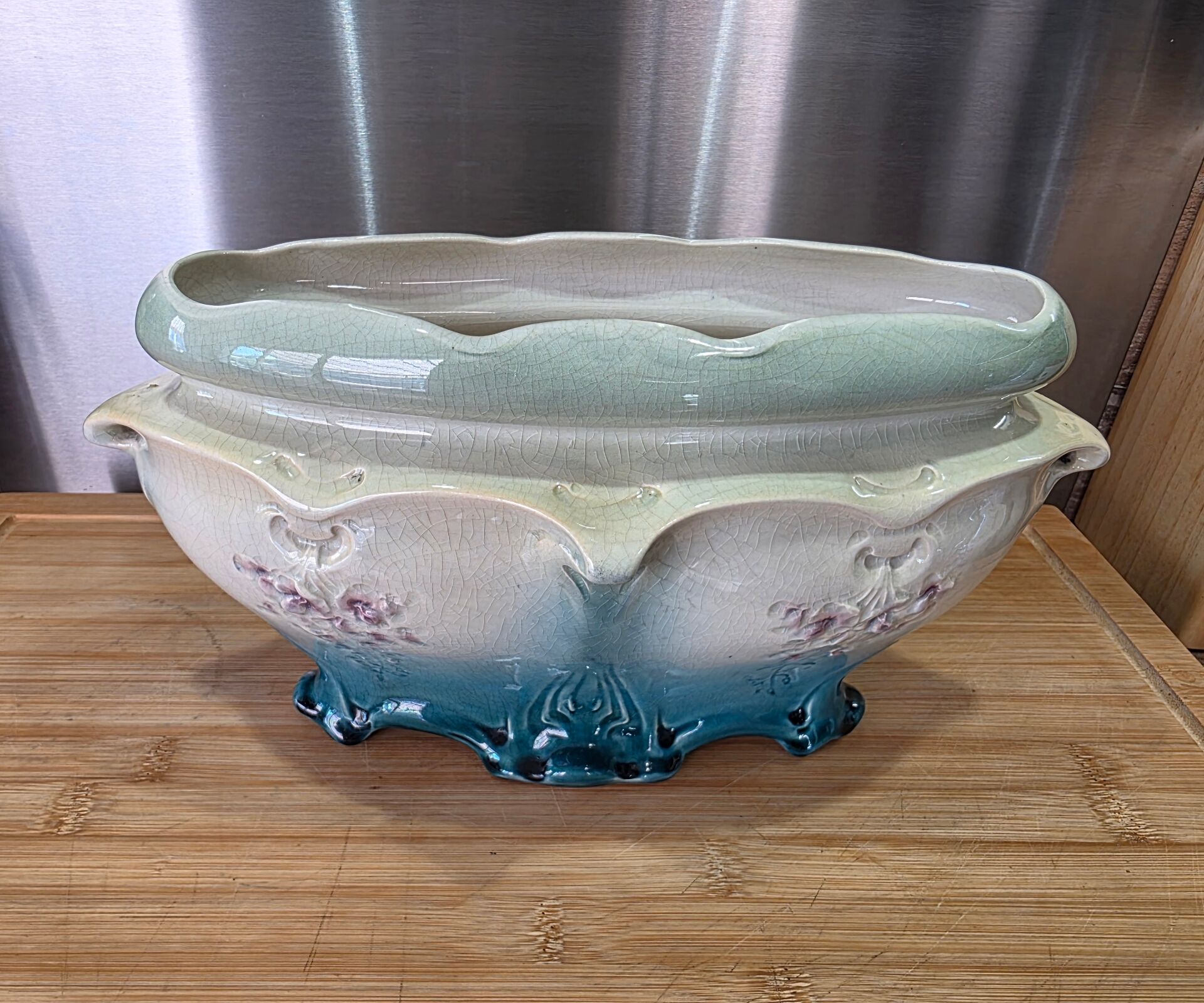 Vintage barbotine jardinière Gustave De Bruyn Fives-Lille 30 cm