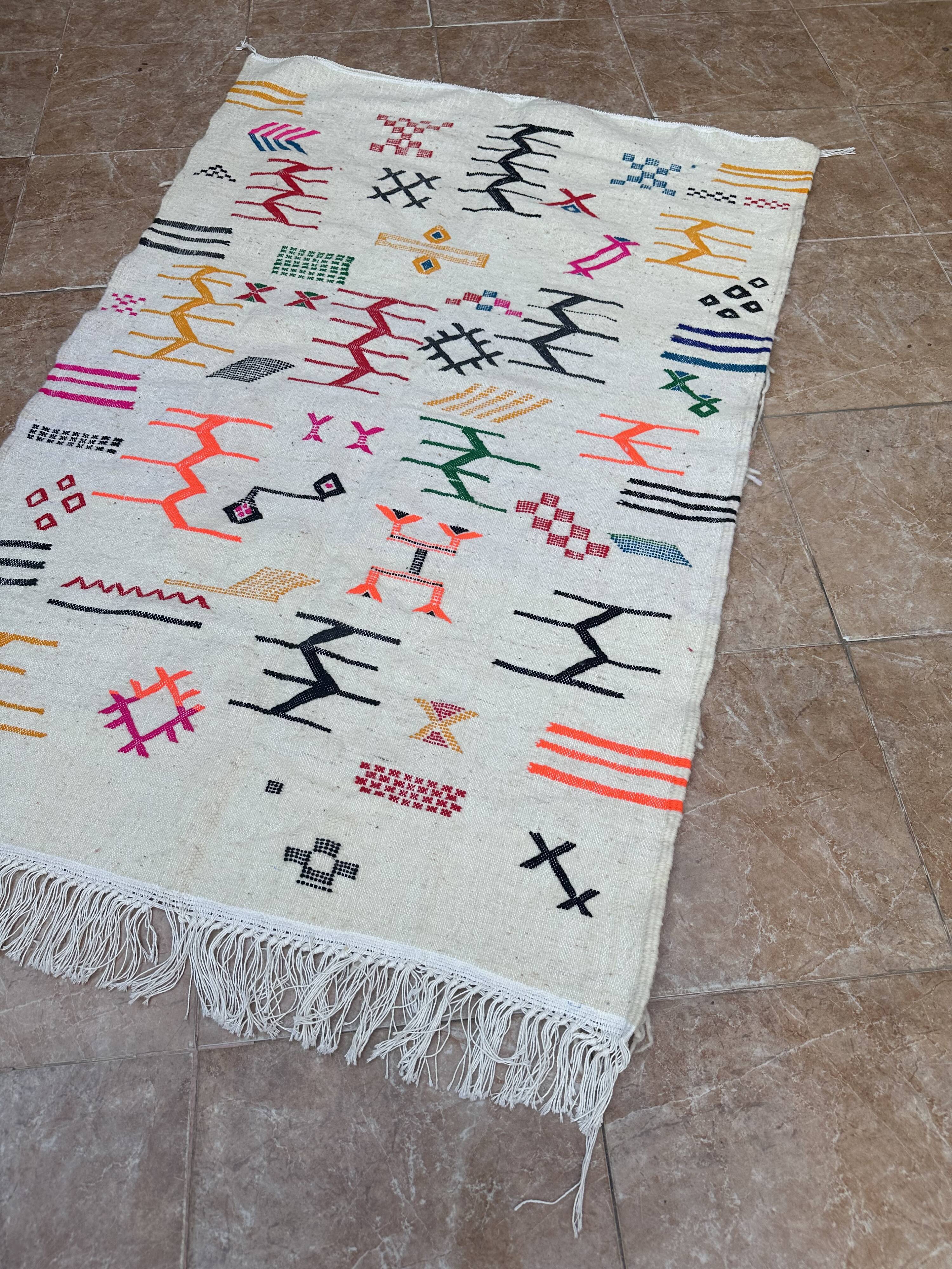 Moroccan Berber rug in hand-woven wool