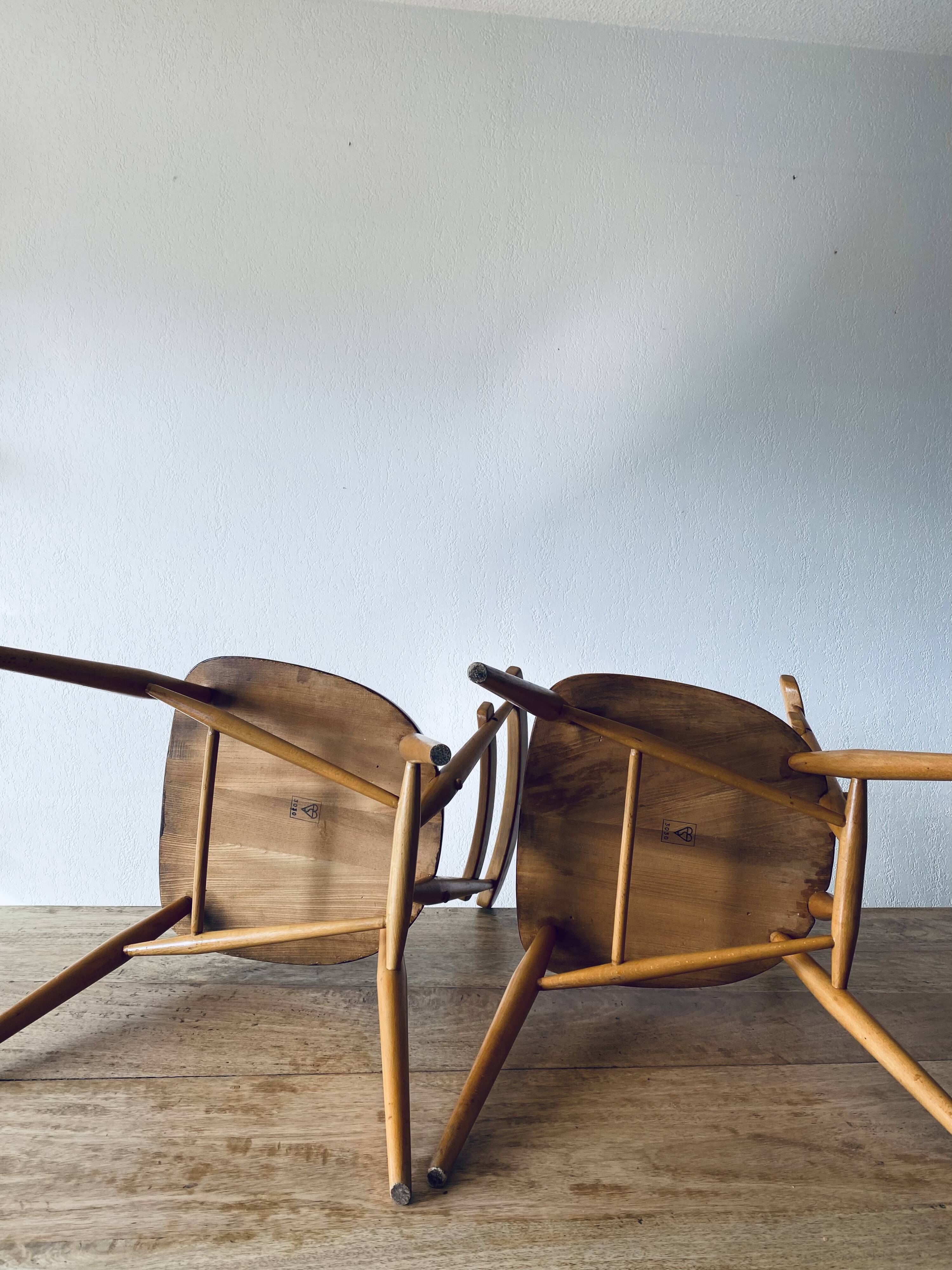 Pair of chairs "stacking chair" model from Ercol