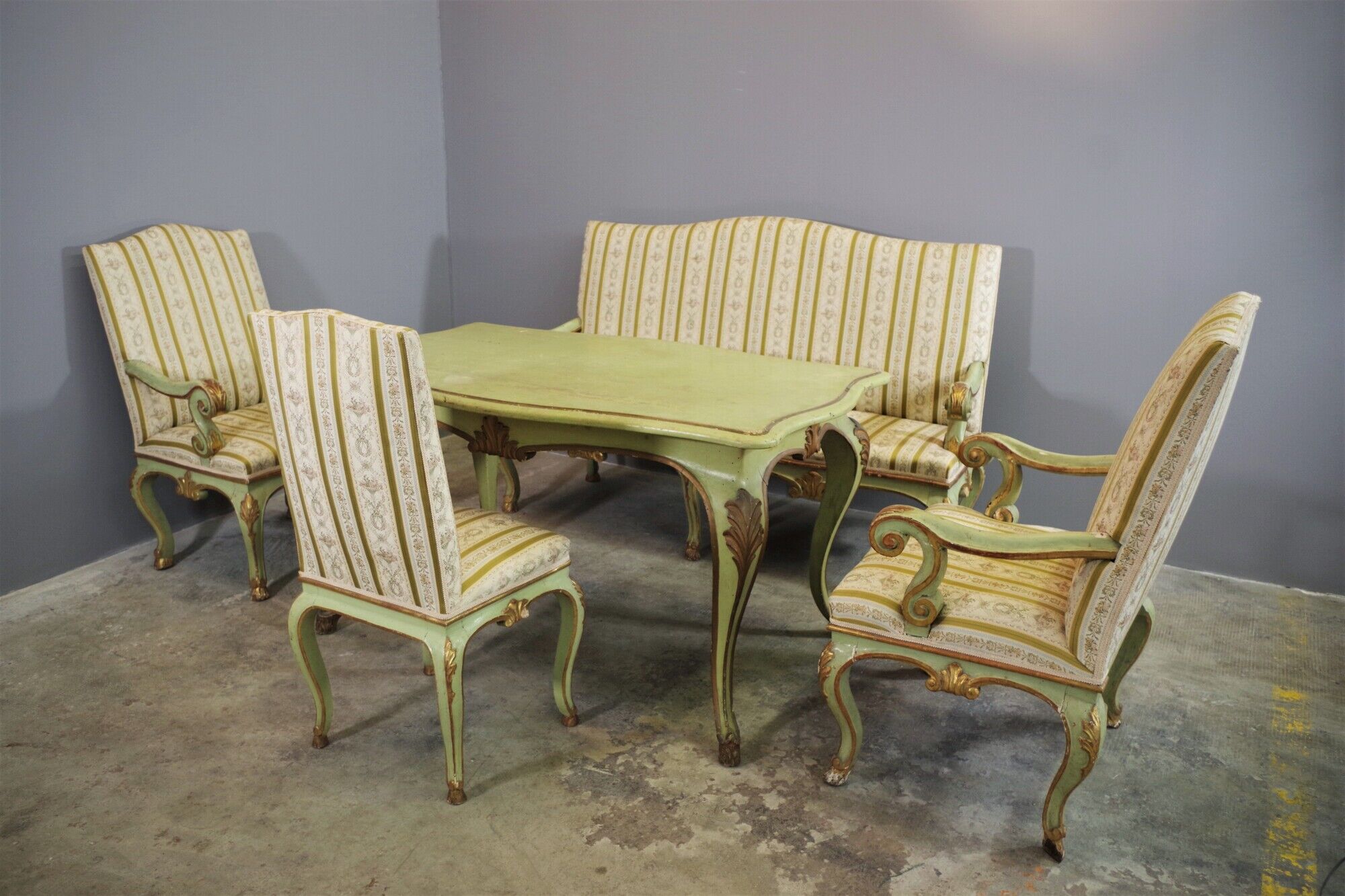 Venetian Baroque salon with table, two armchairs, a bench and a chair, mid-19th century
