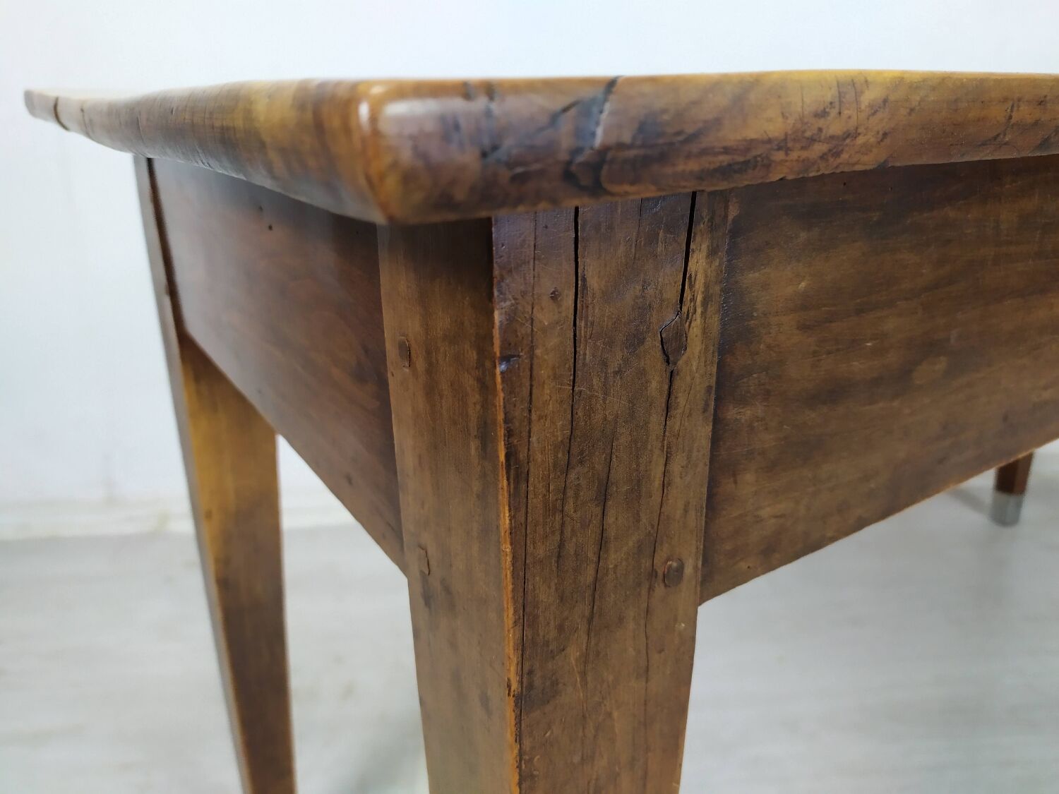 Table de ferme bistrot