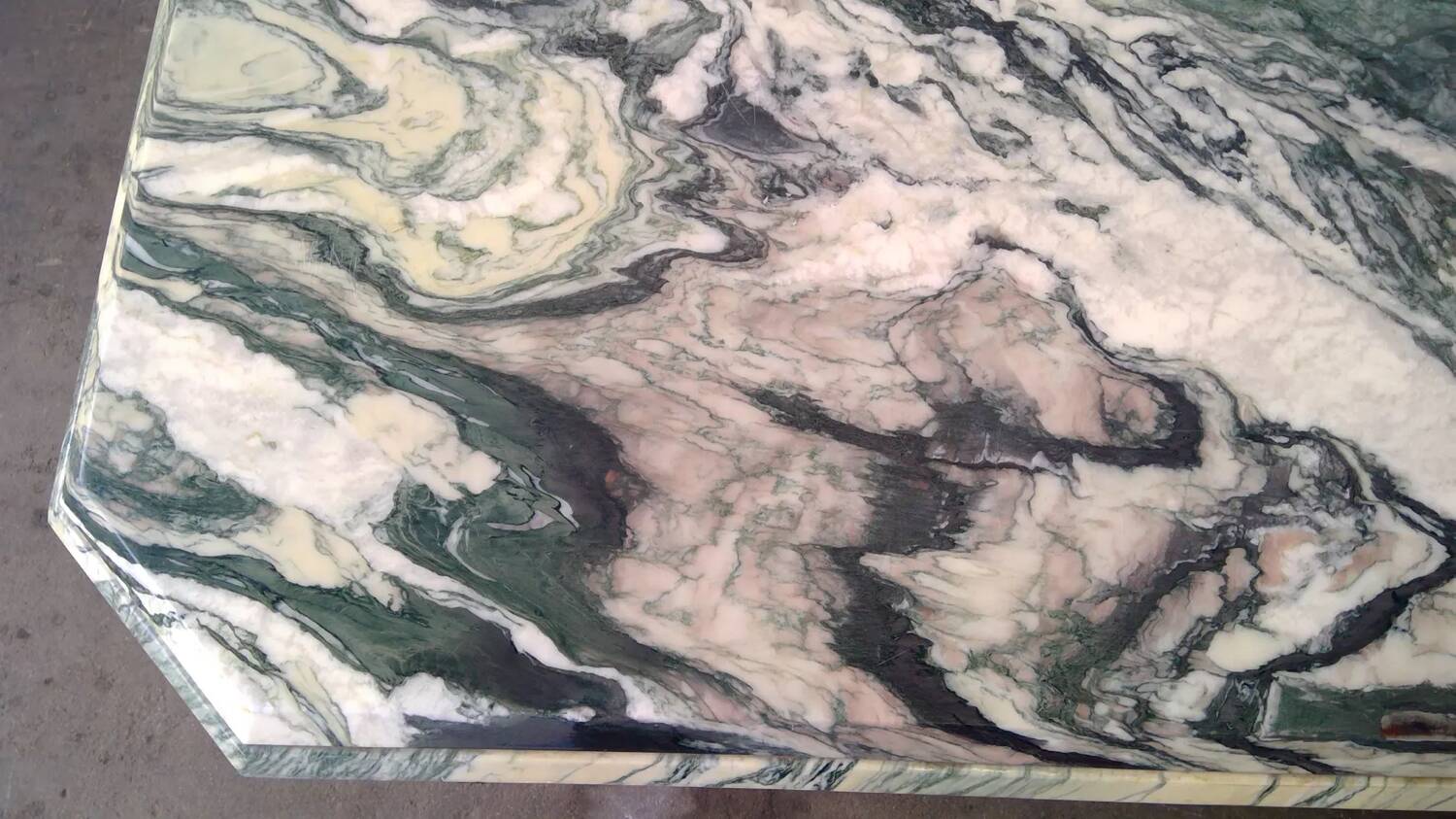 Table basse vintage rectangulaire en marbre Italie 1970