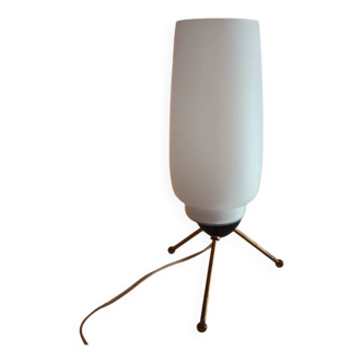 Tripod lamp