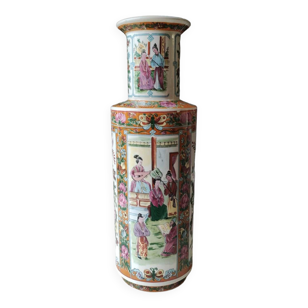 Antique Large Chinese Vase from Canton, 1900s. Porcelain, Famille Rose