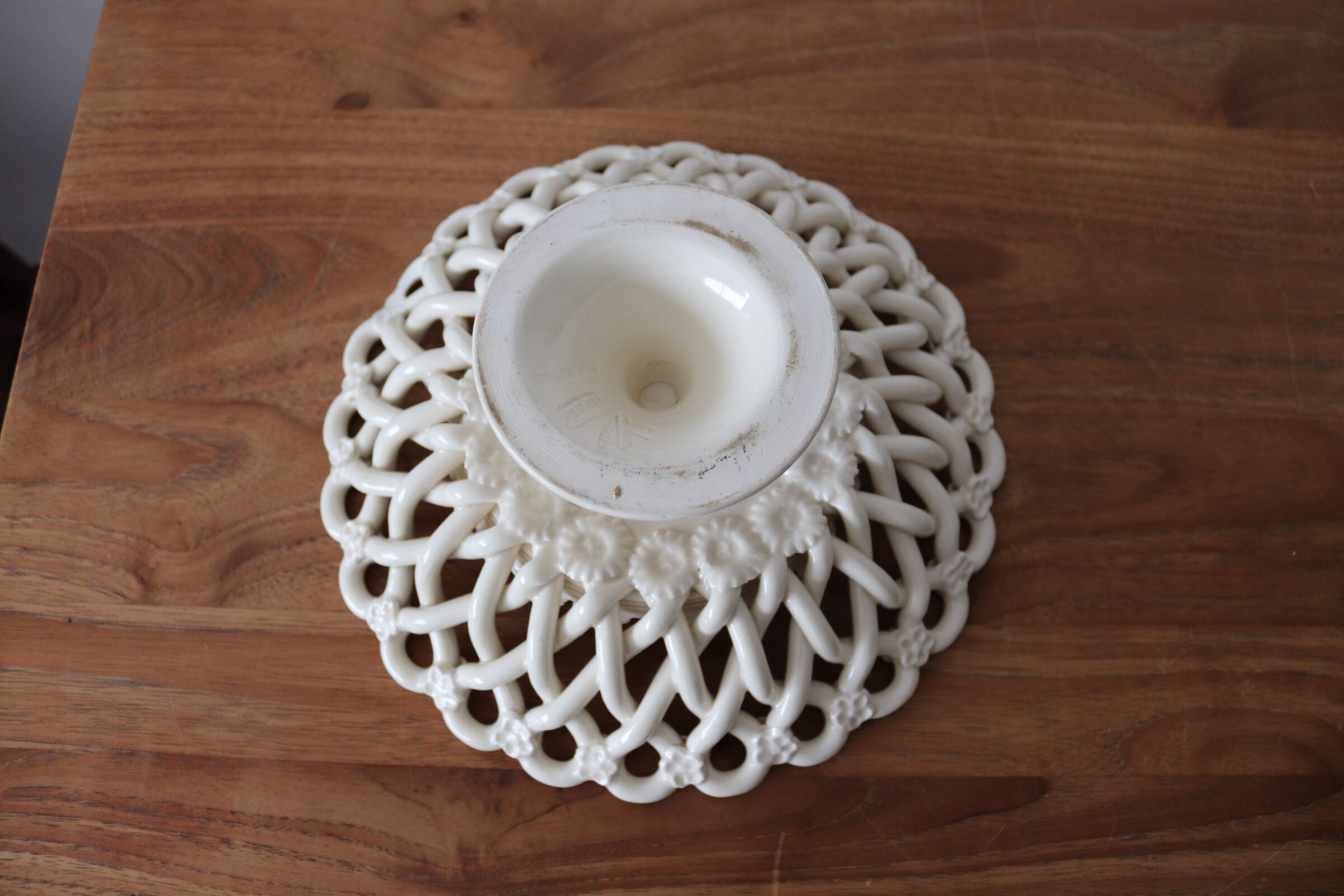 Pichon braided standing cup