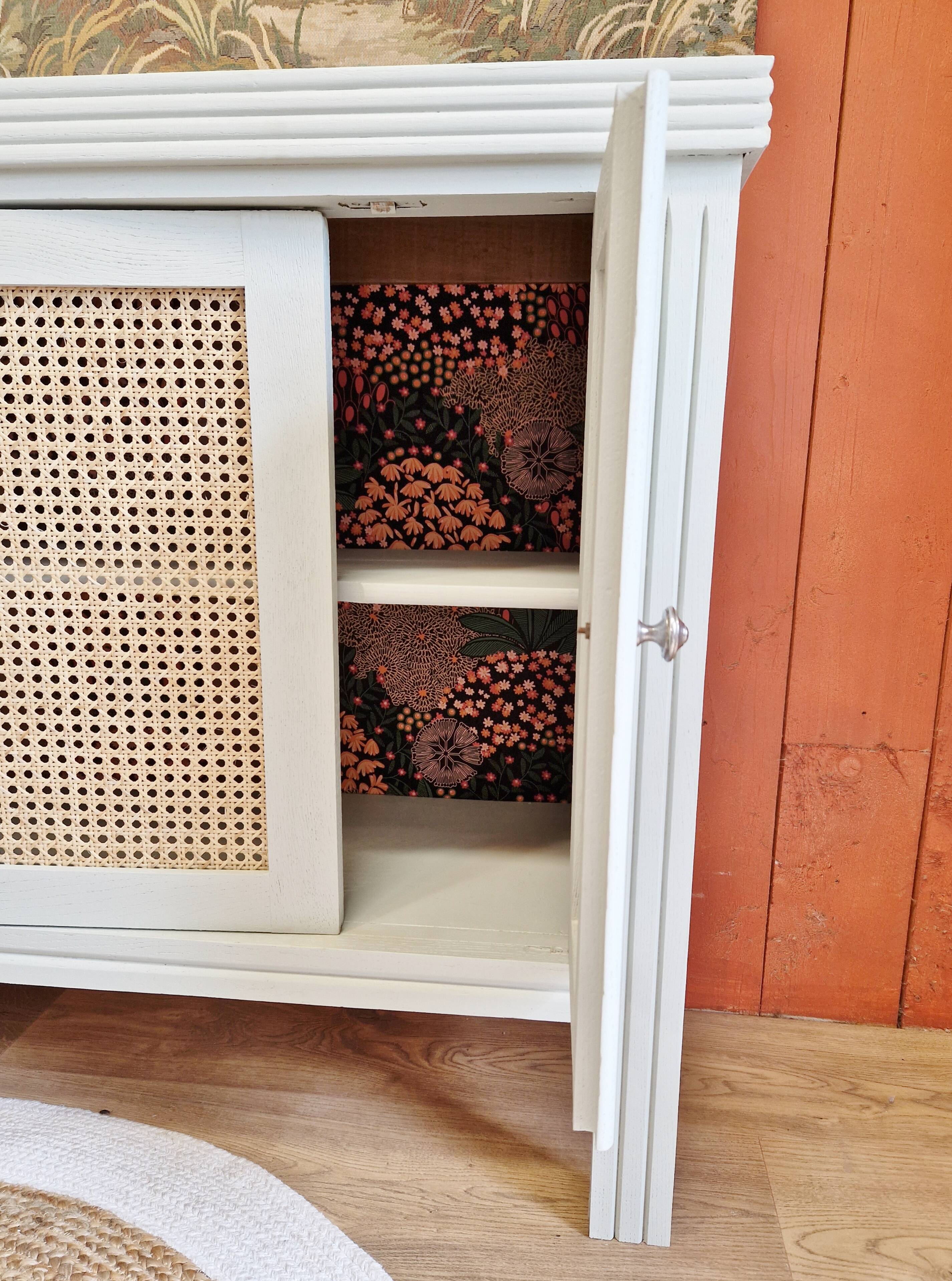 Buffet 3 portes en chêne style art déco relooké avec porte en cannage