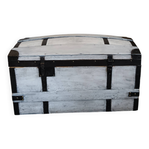 Malle ancienne restaurée