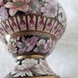 Lampe sur un vase ancien en émail cloisonné à joli décor floral rose