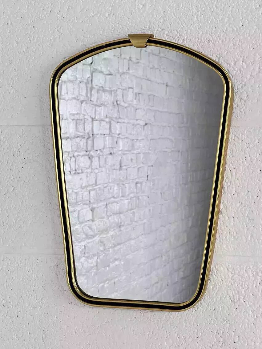 Rearview mirror and free form from the 60s brass frame highlighted with black