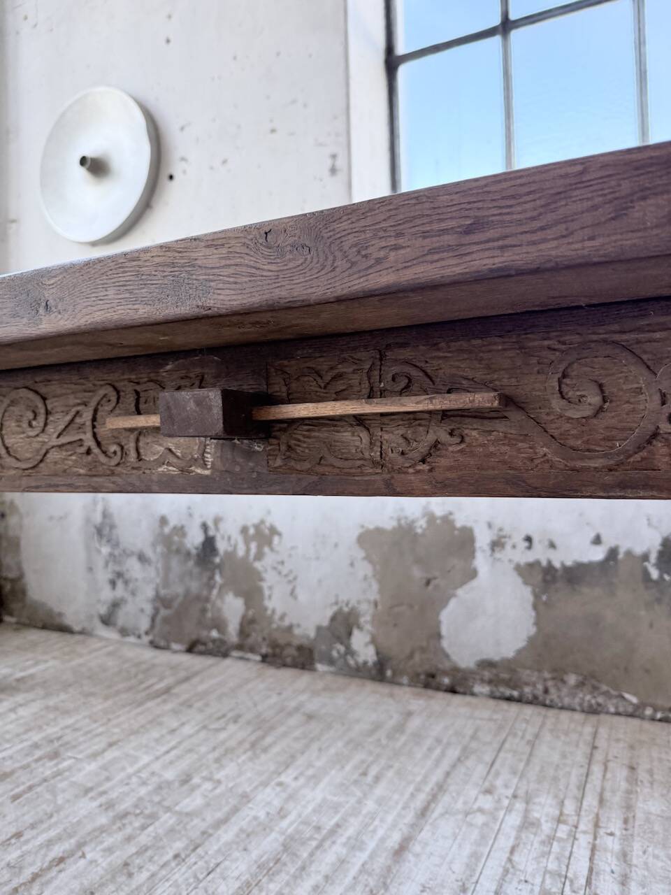 XL farmhouse table in solid oak, brutalist style, 20th century.