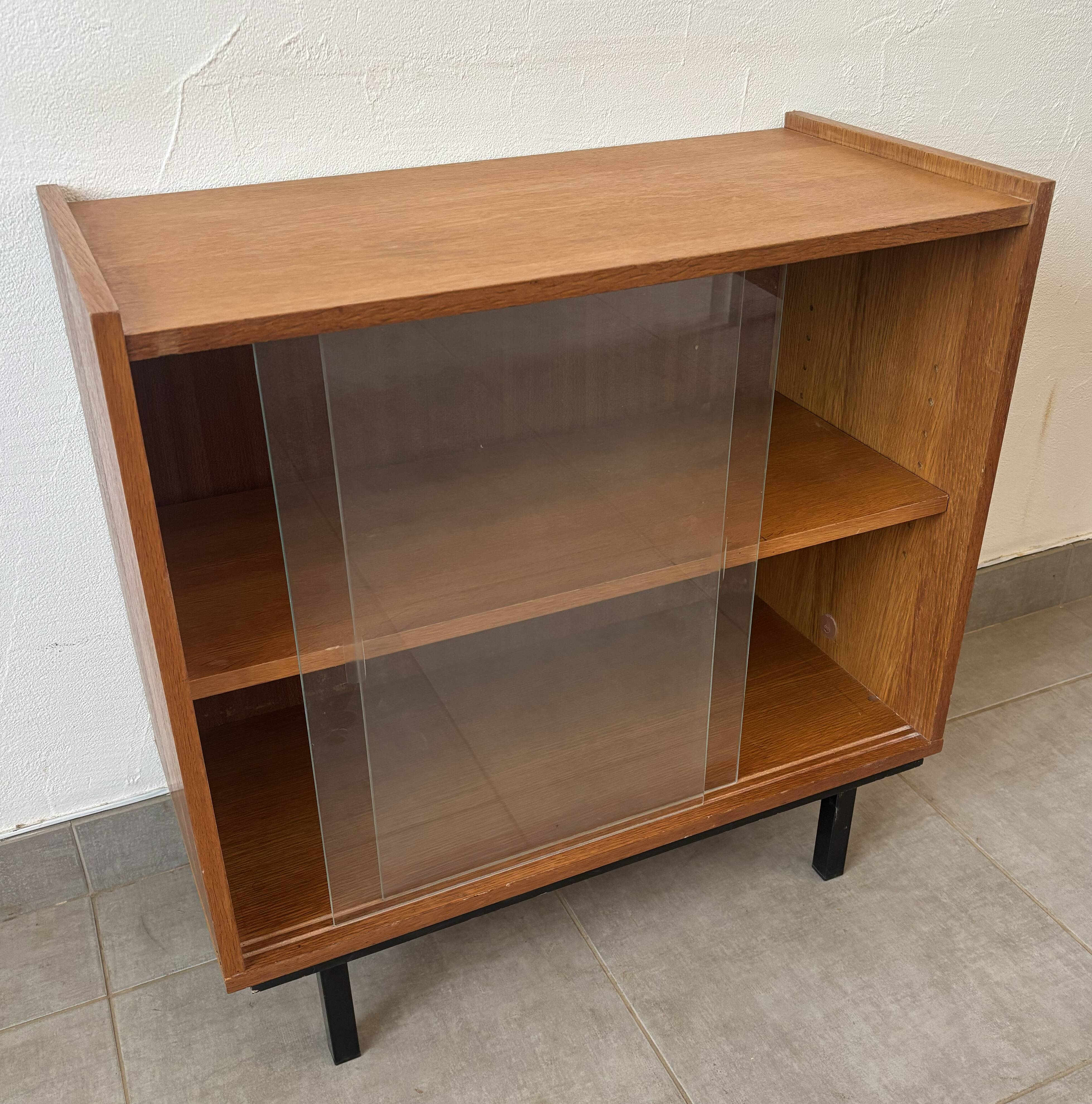 Vintage oak display cabinet from the 1960s.