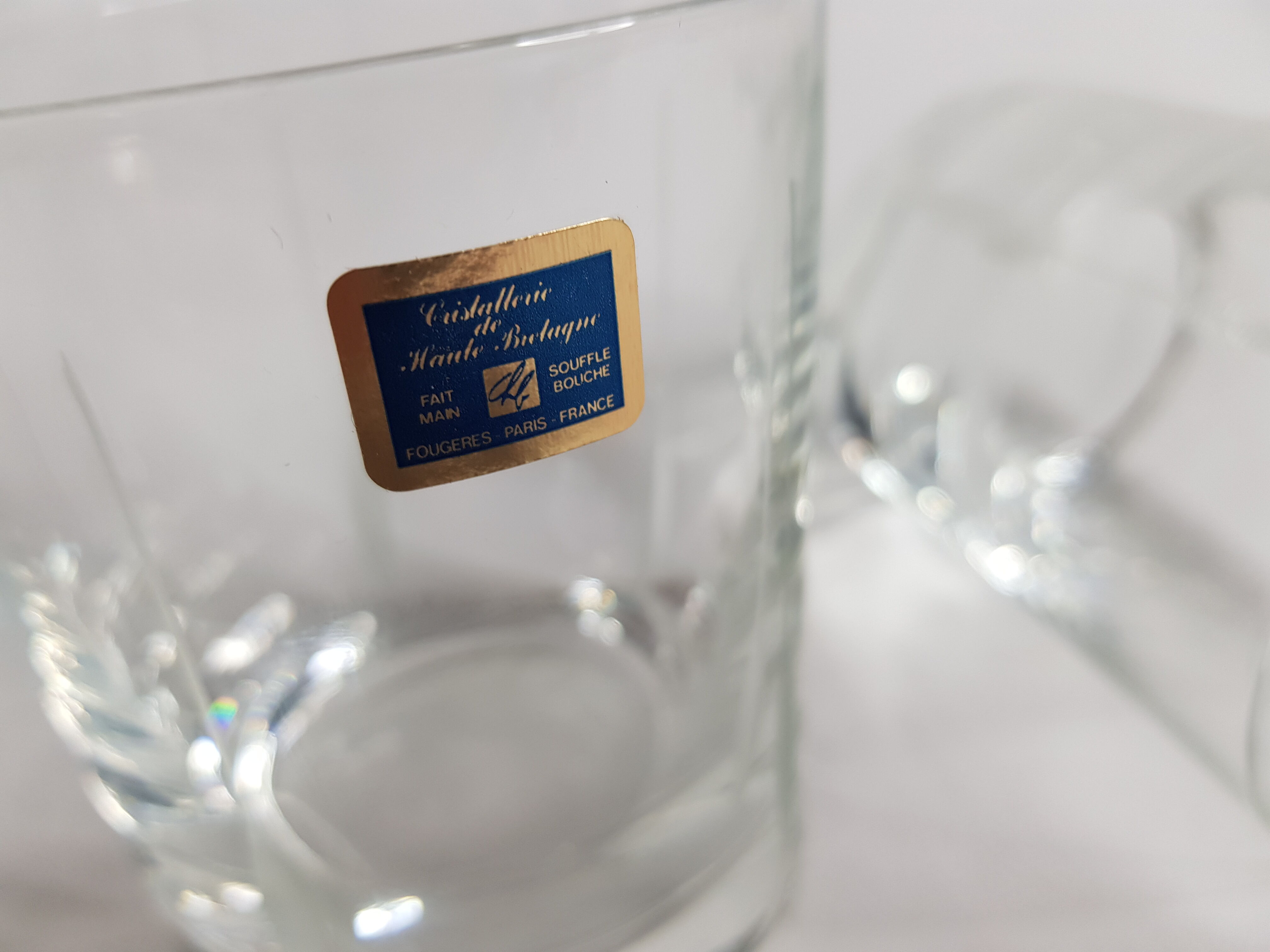 Deux verres à whisky en cristal taillé (cristallerie de haute bretagne)