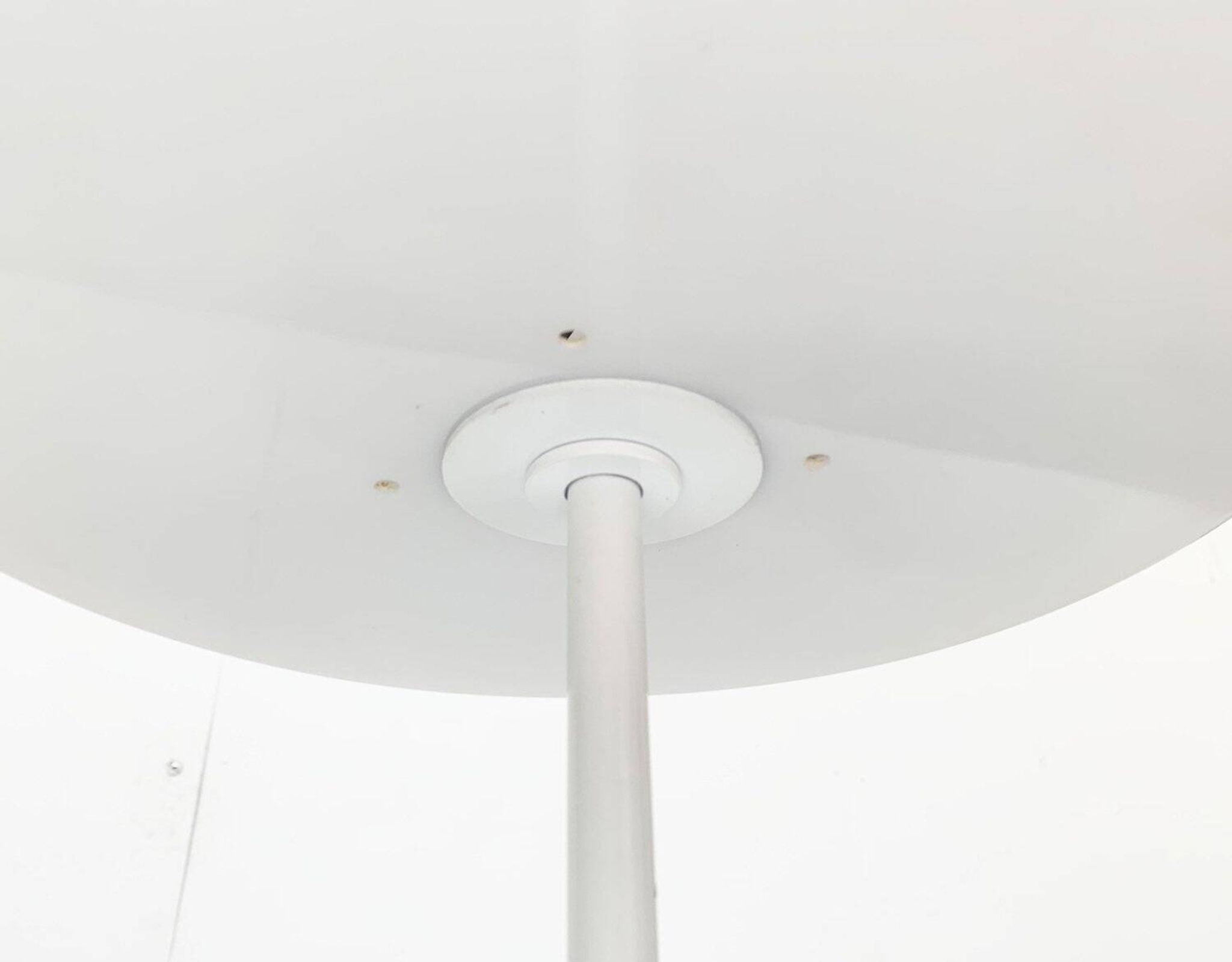 Lampadaire minimaliste de Bega, Allemagne