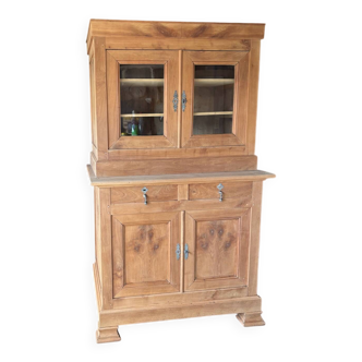 Magnificent sideboard in raw wood.