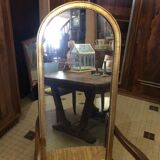 Miroir en bois et stuc doré