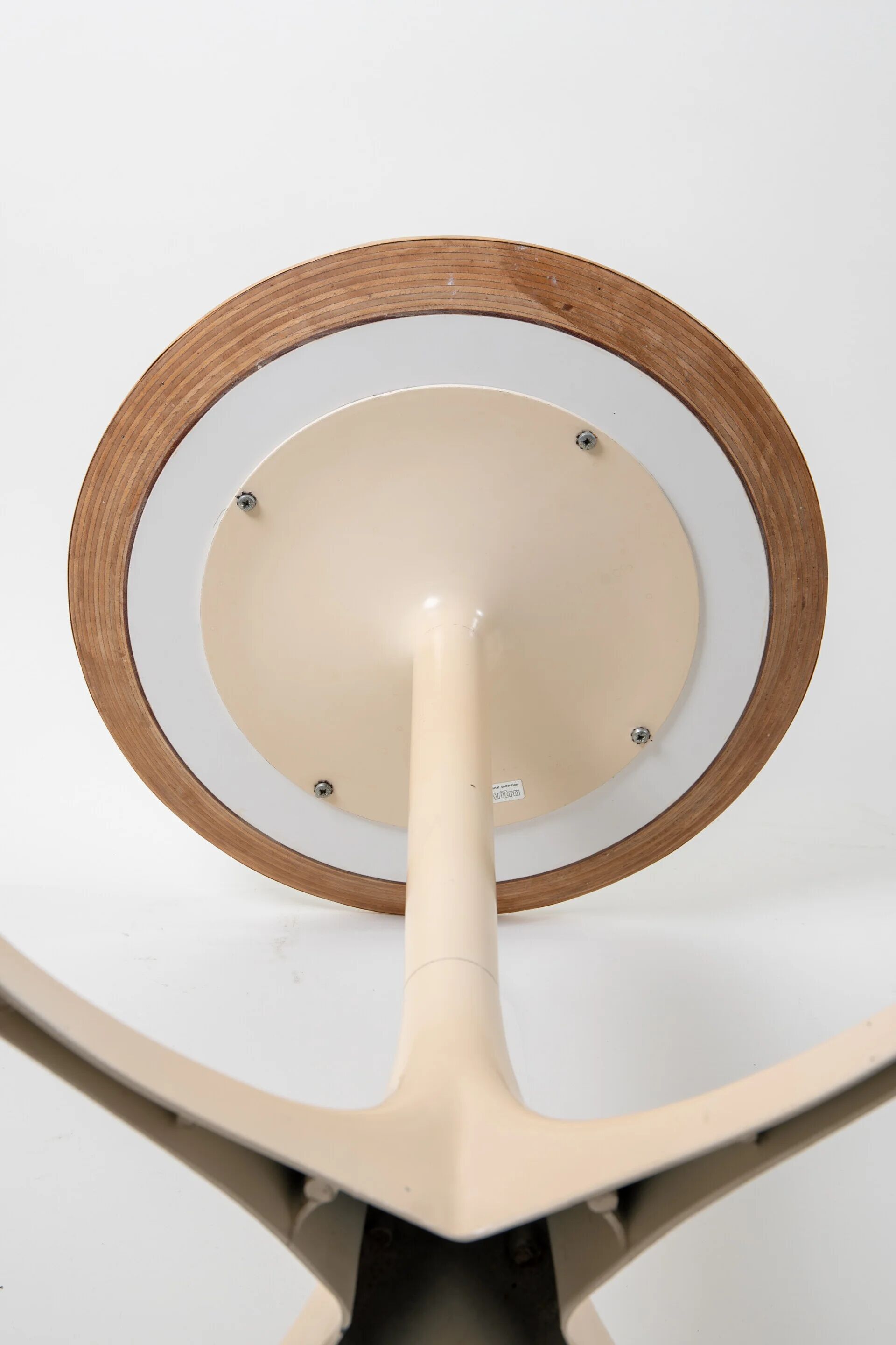 80s pedestal side table by George Nelson for Herman Miller