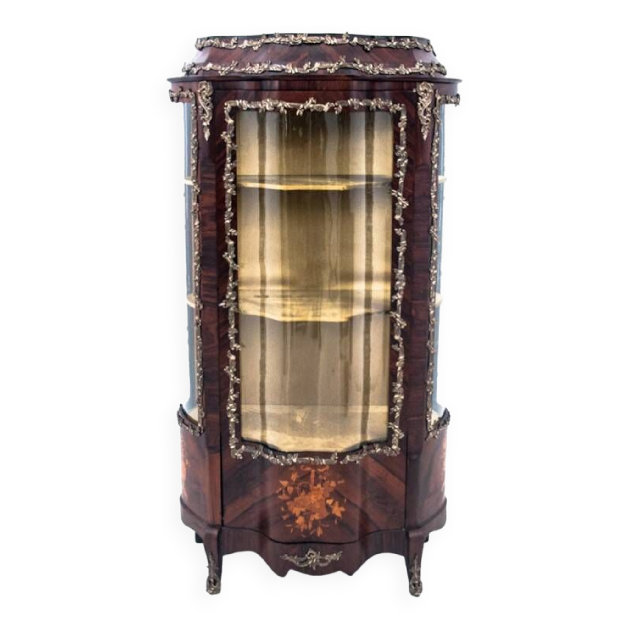 Vitrine vieillie, France, vers 1830. Après rénovation