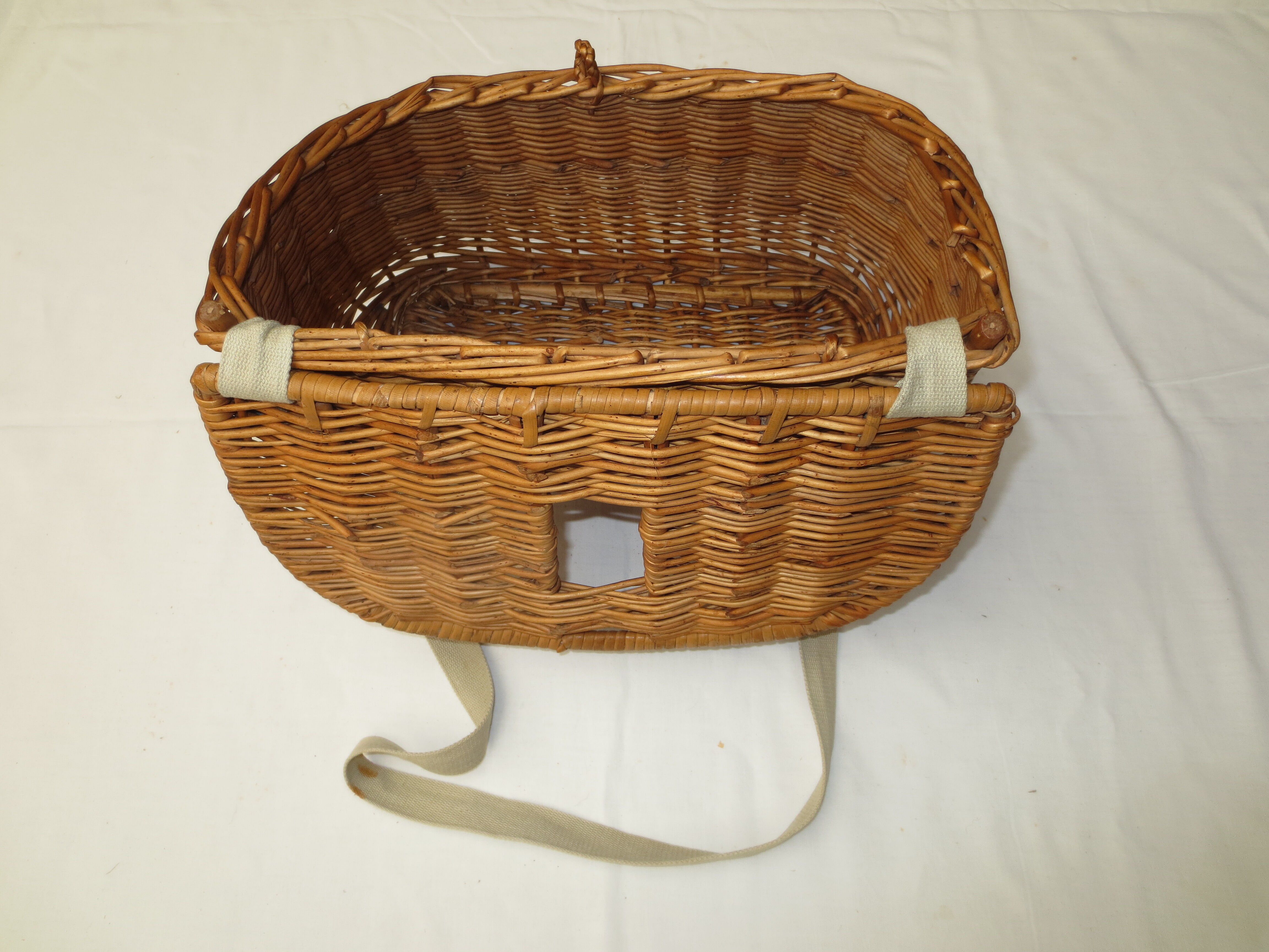 Former fisherman vintage wicker basket