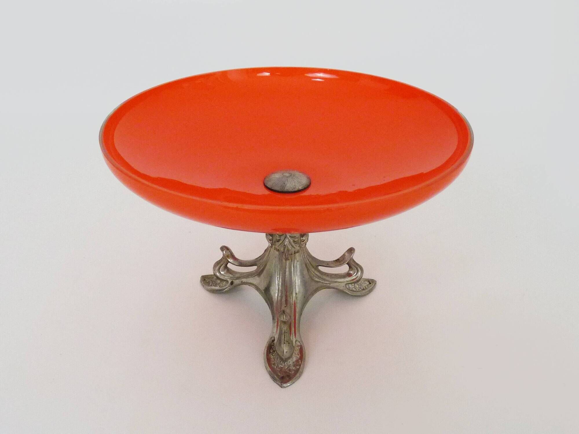 Centerpiece, Art Nouveau orange opaline fruit bowl and spelter foot