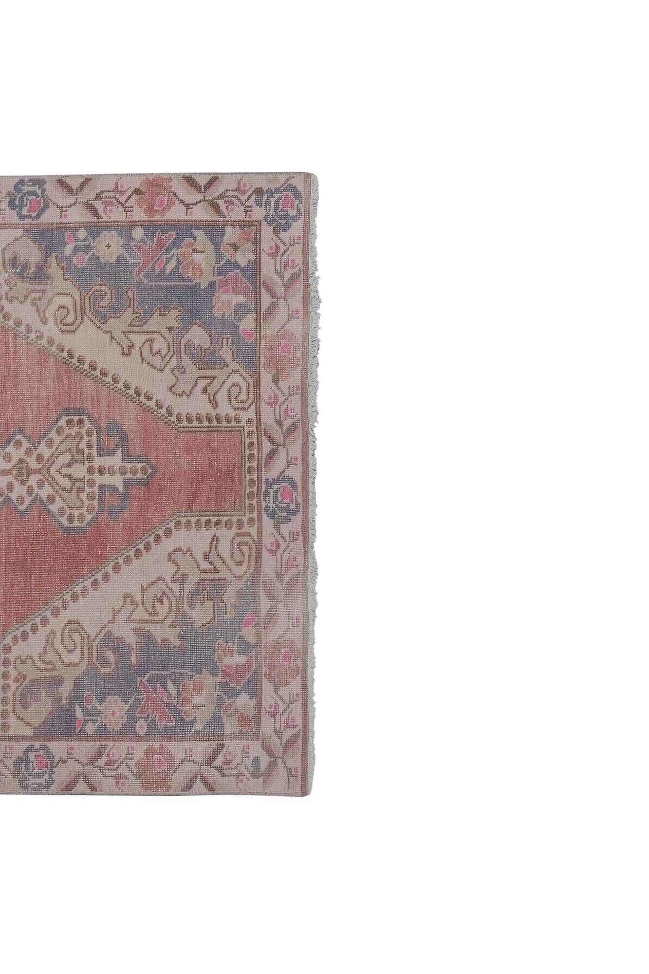 Vintage handmade Turkish rug 135x225 cm