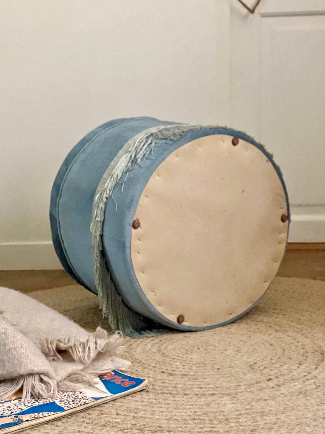 Velvet pouf