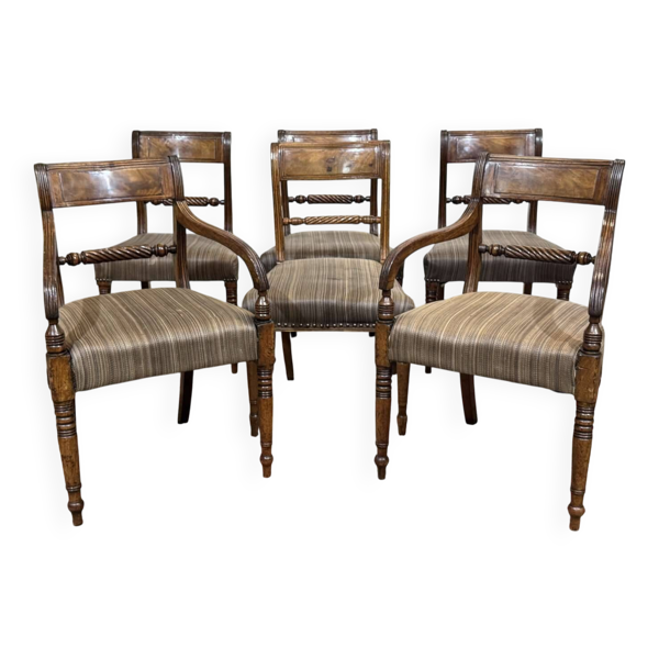 Série de 4 chaises + 2 fauteuils anglais en acajou fin XIXème