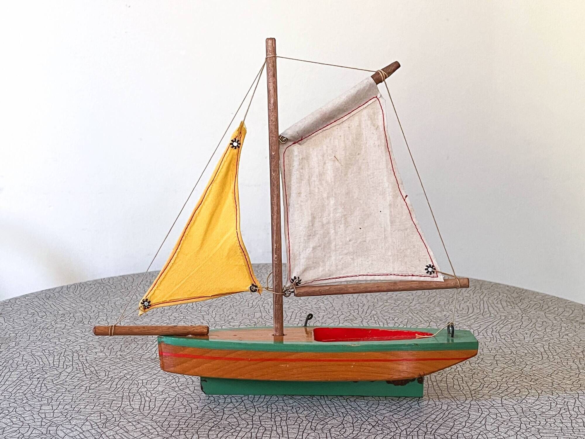 Giraud Sauveur brand half-deep hull basin sailing barge.