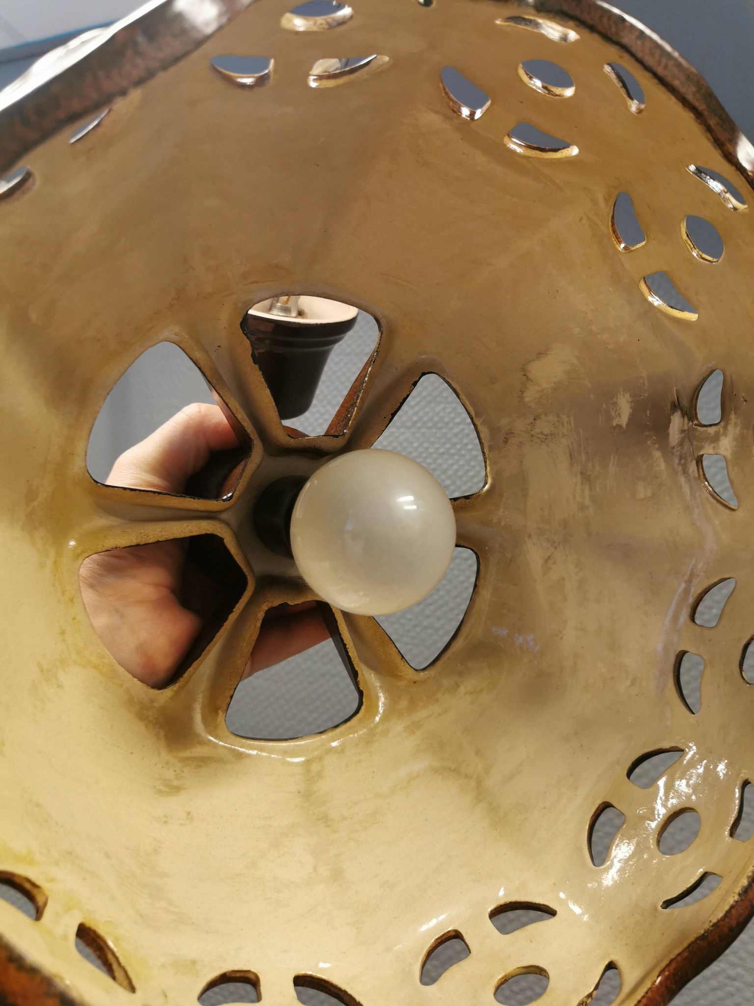 Suspension en céramique, danoise des années 1970.