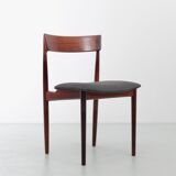 Suite de 4 chaises scandinaves en teck modèle 39