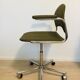 Fauteuil de bureau Olive K-380 entièrement restauré fabriqué par Kovona