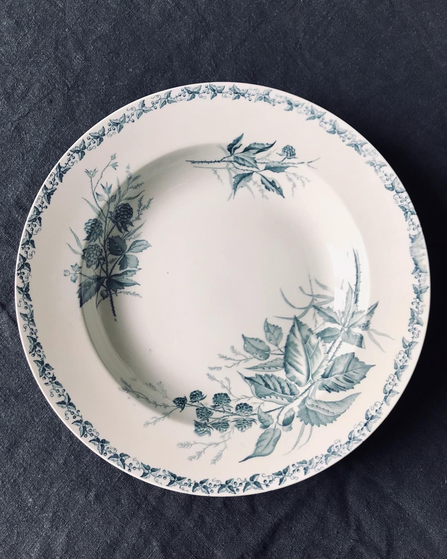 Five old hollow plates