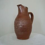 Berry sandstone pitcher