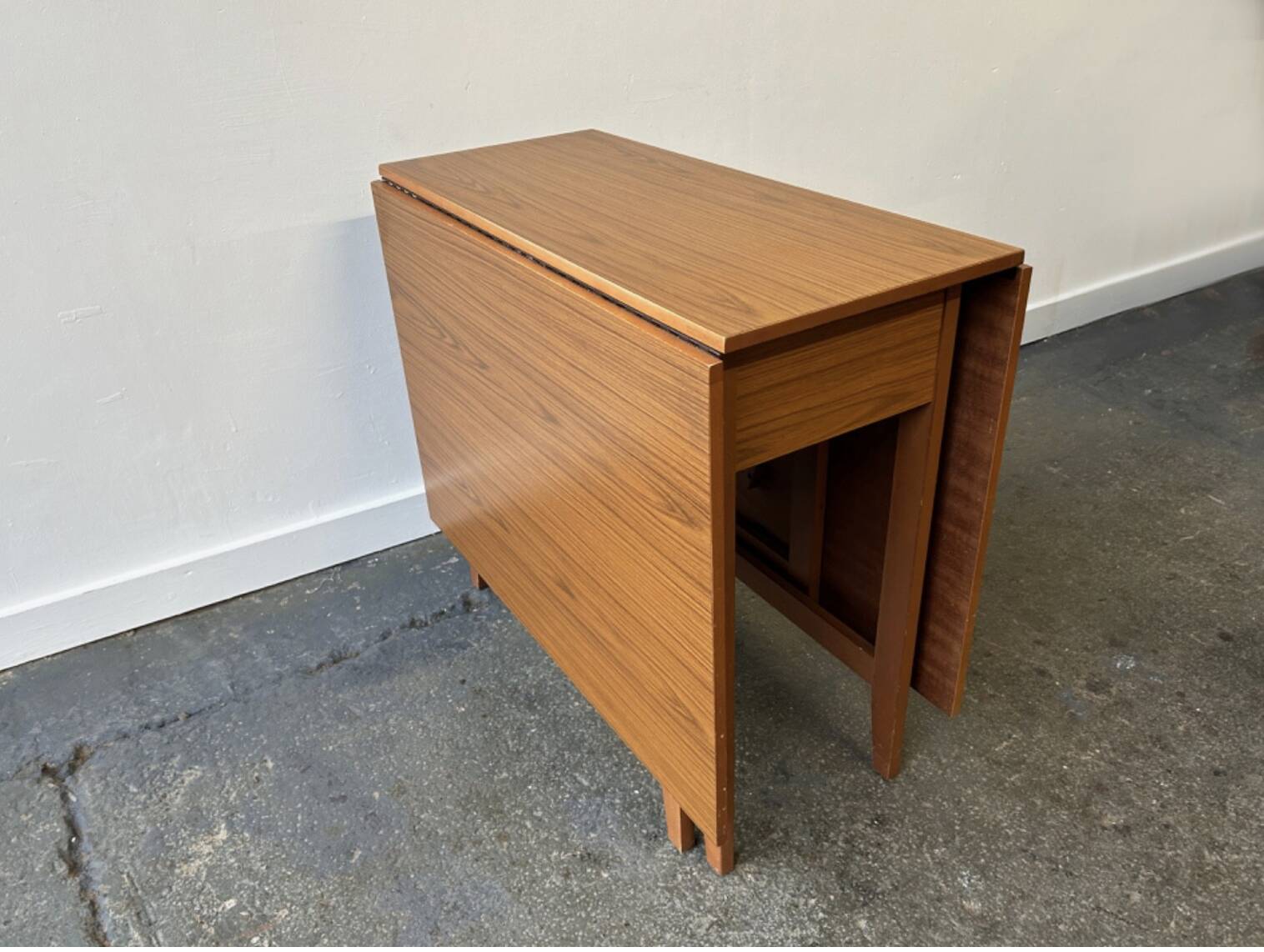 Table à manger à rabats en teck Schreiber des années 1960.