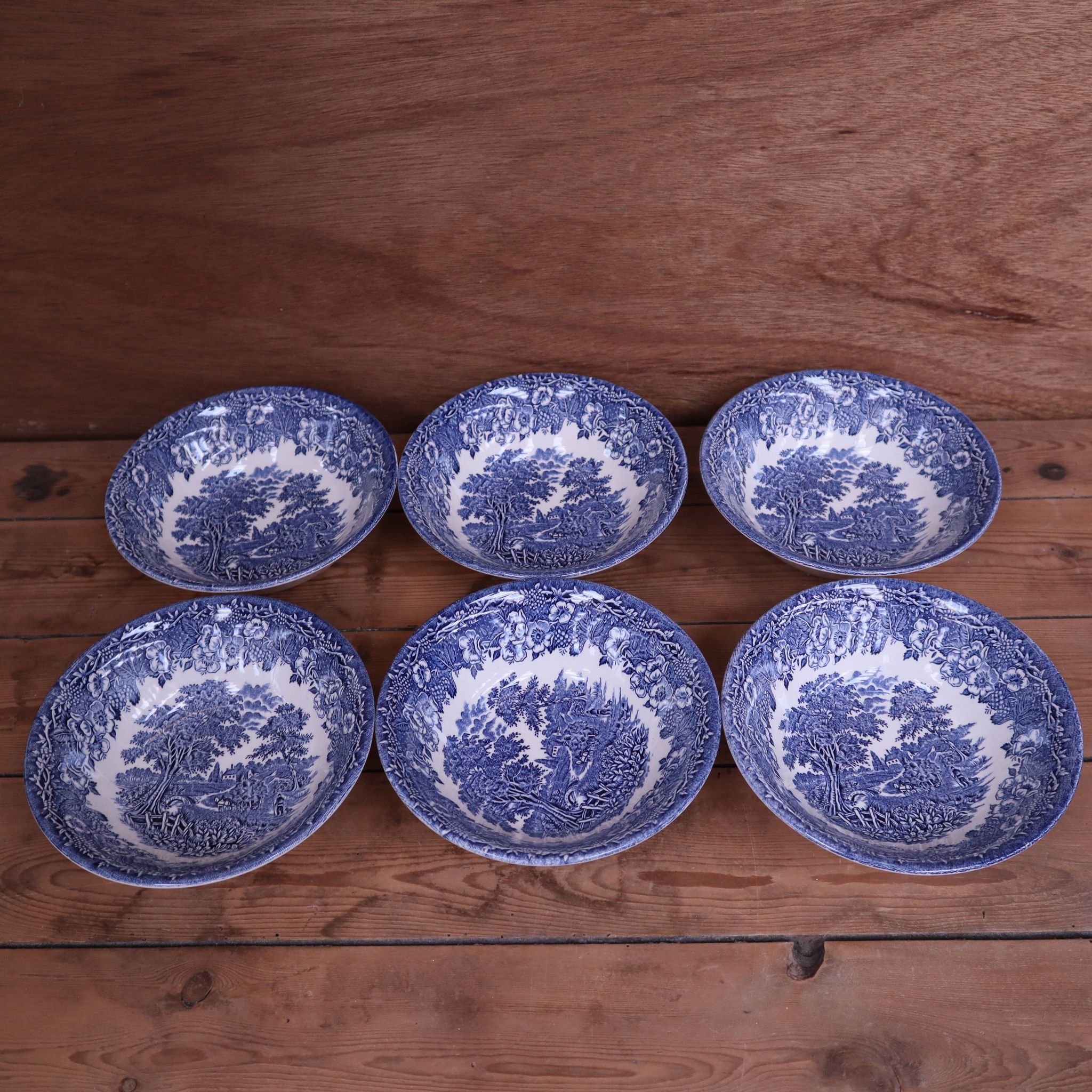 6 vintage bowls EIT England - Staffordshire / Wedgwood style