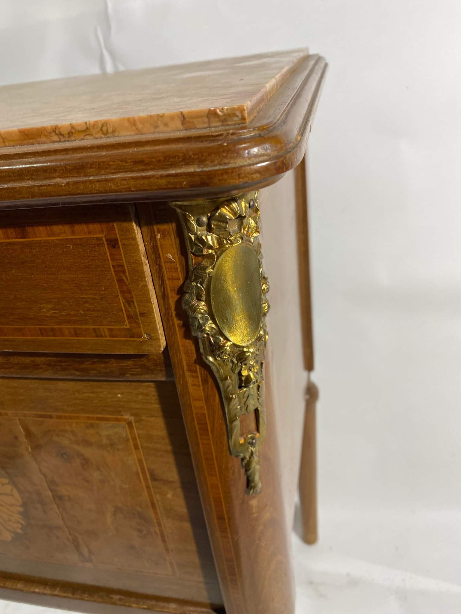 Bedside Louis XV style