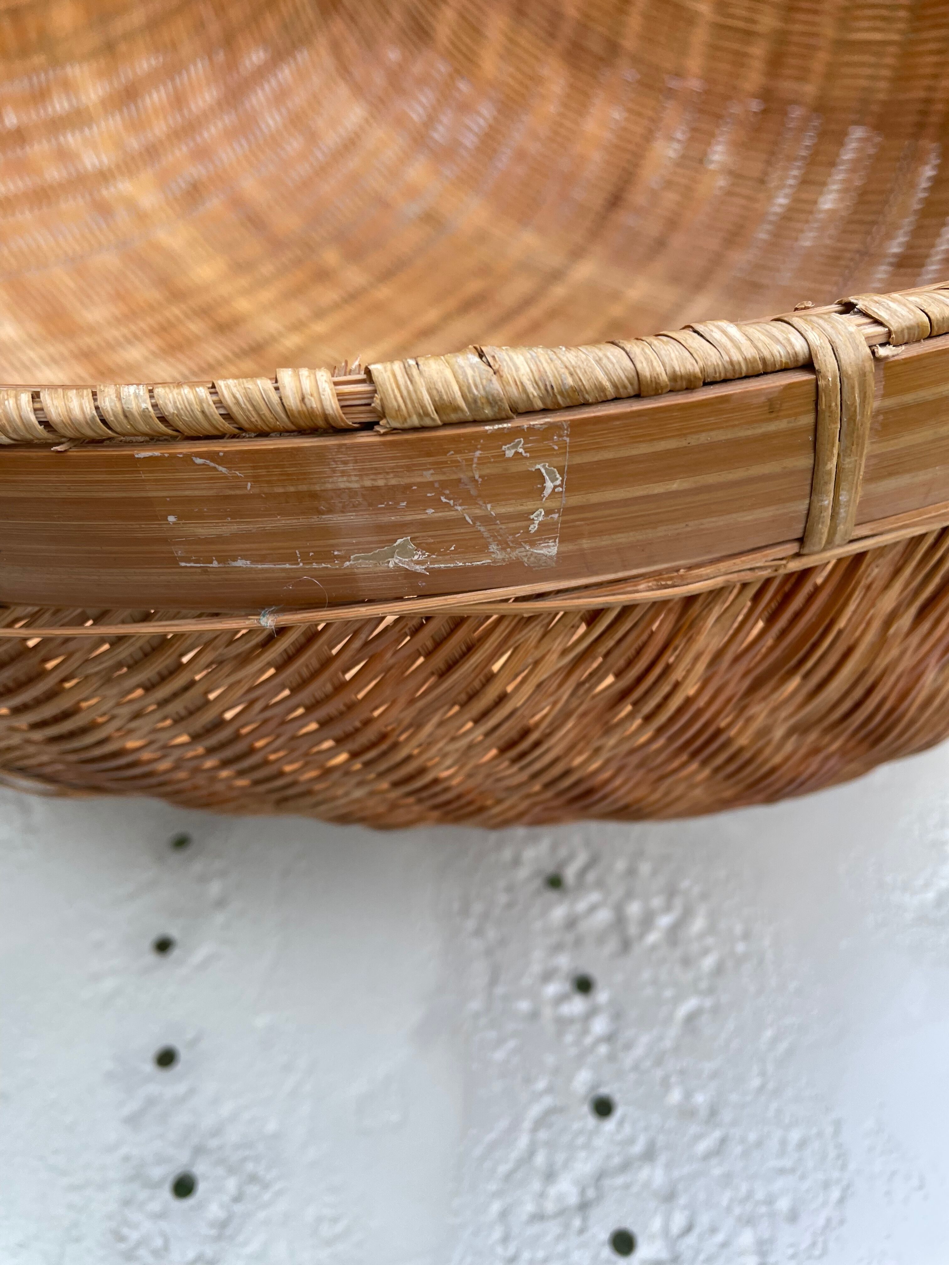 Round Basket made of Asian bamboo