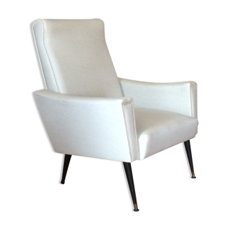 Armchair of the years vintage 50/60.en white leatherette