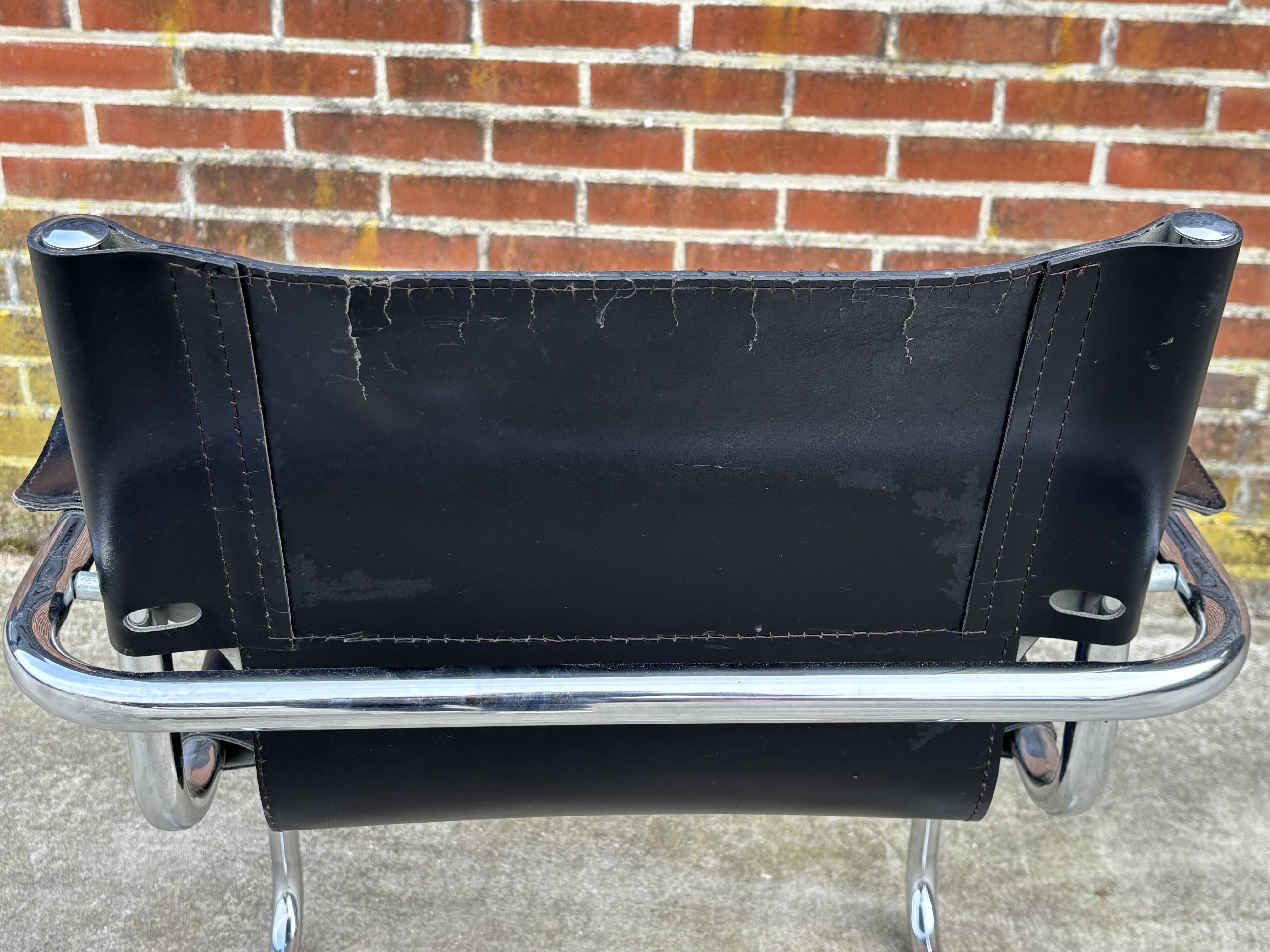 Set of 4 design cantilever chairs black and chrome design made in Italy