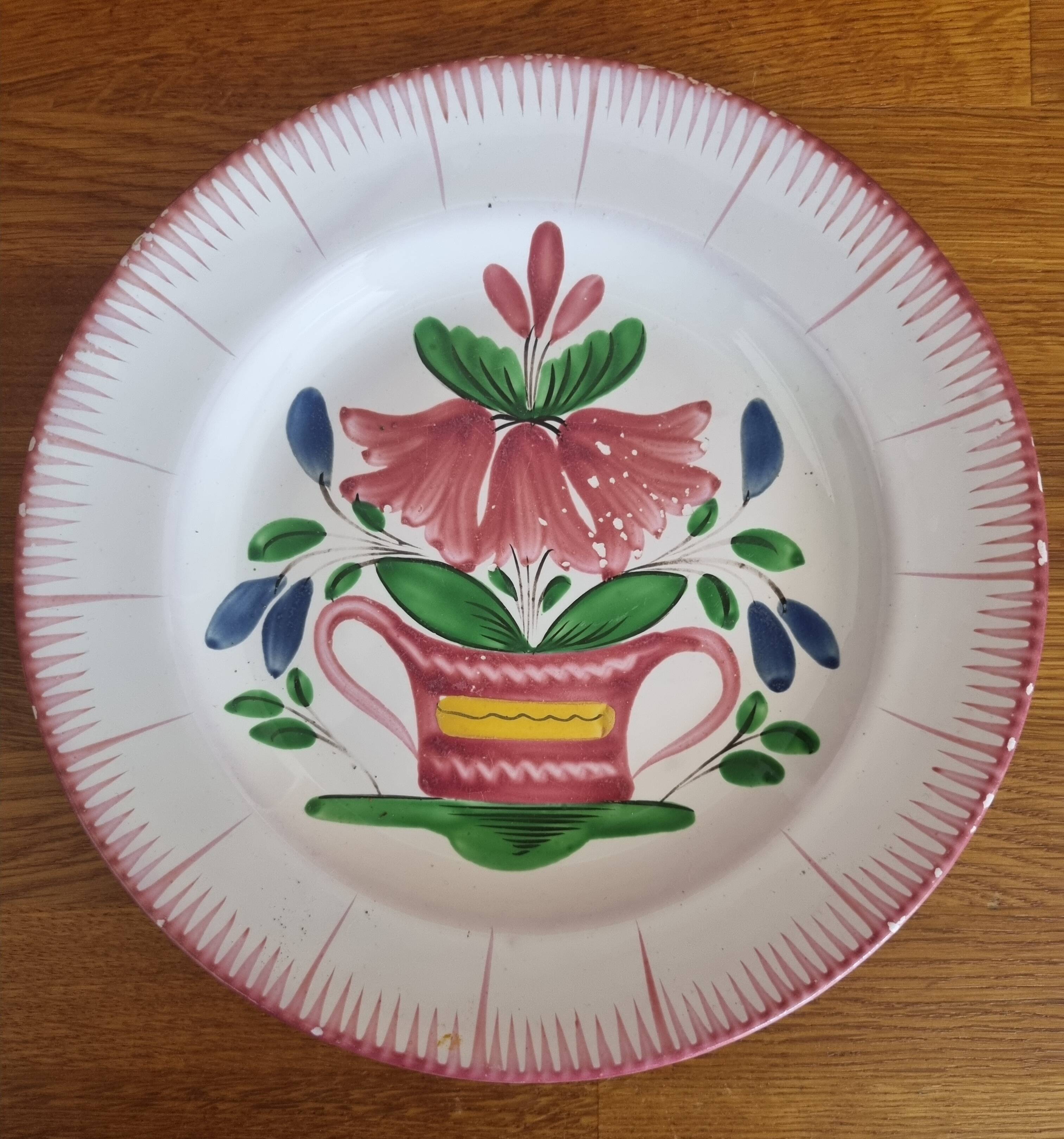 Assiette ancienne en faience les Islettes Lunéville
