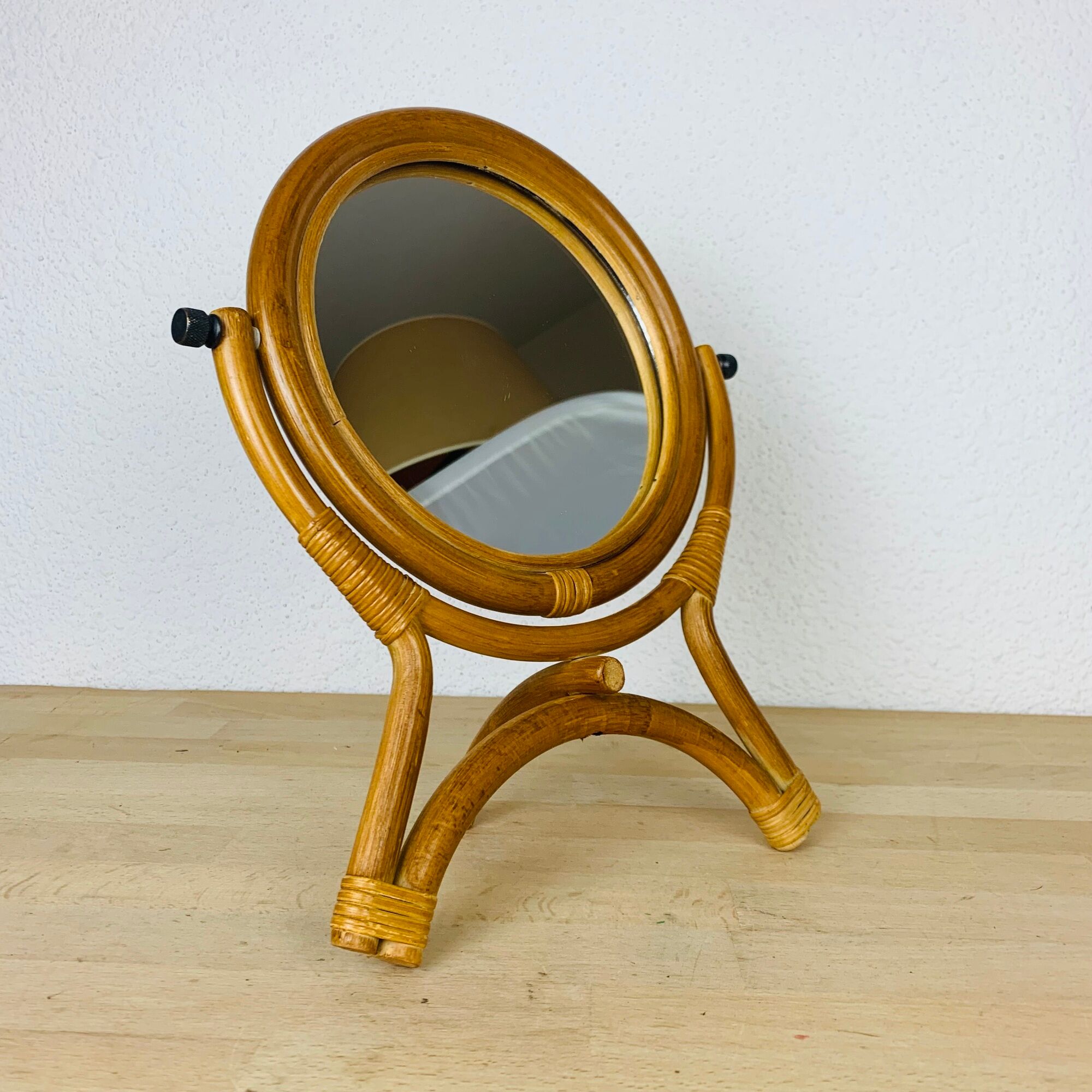 Rattan mirror on foot to pose vintage dressing table 60s